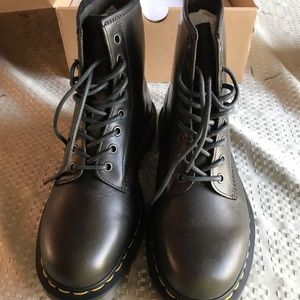 Dr. Martens 1460 Dark Taupe Orleans